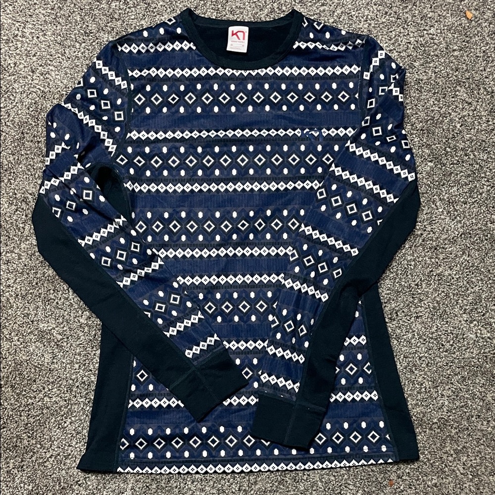 Kari Traa Blue and White Geometric Long Sleeve Baselayer